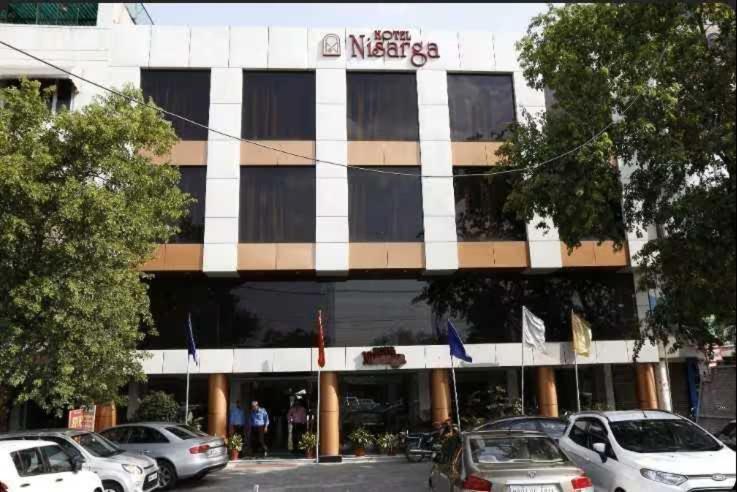 โรงแรมนิสรรค์ โบปาล ภายนอก รูปภาพ